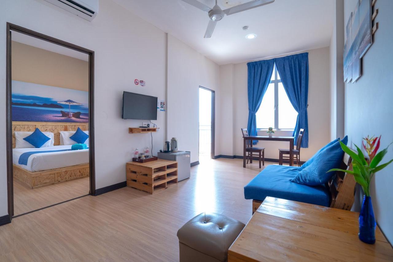 Paretto Seaview Hotel Pantai Cenang  Exterior photo