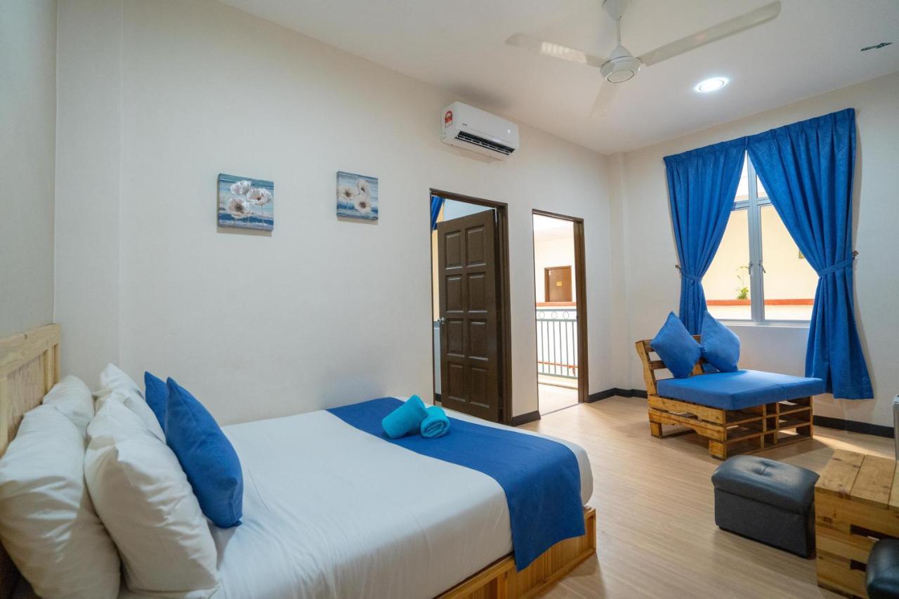 Paretto Seaview Hotel Pantai Cenang  Exterior photo