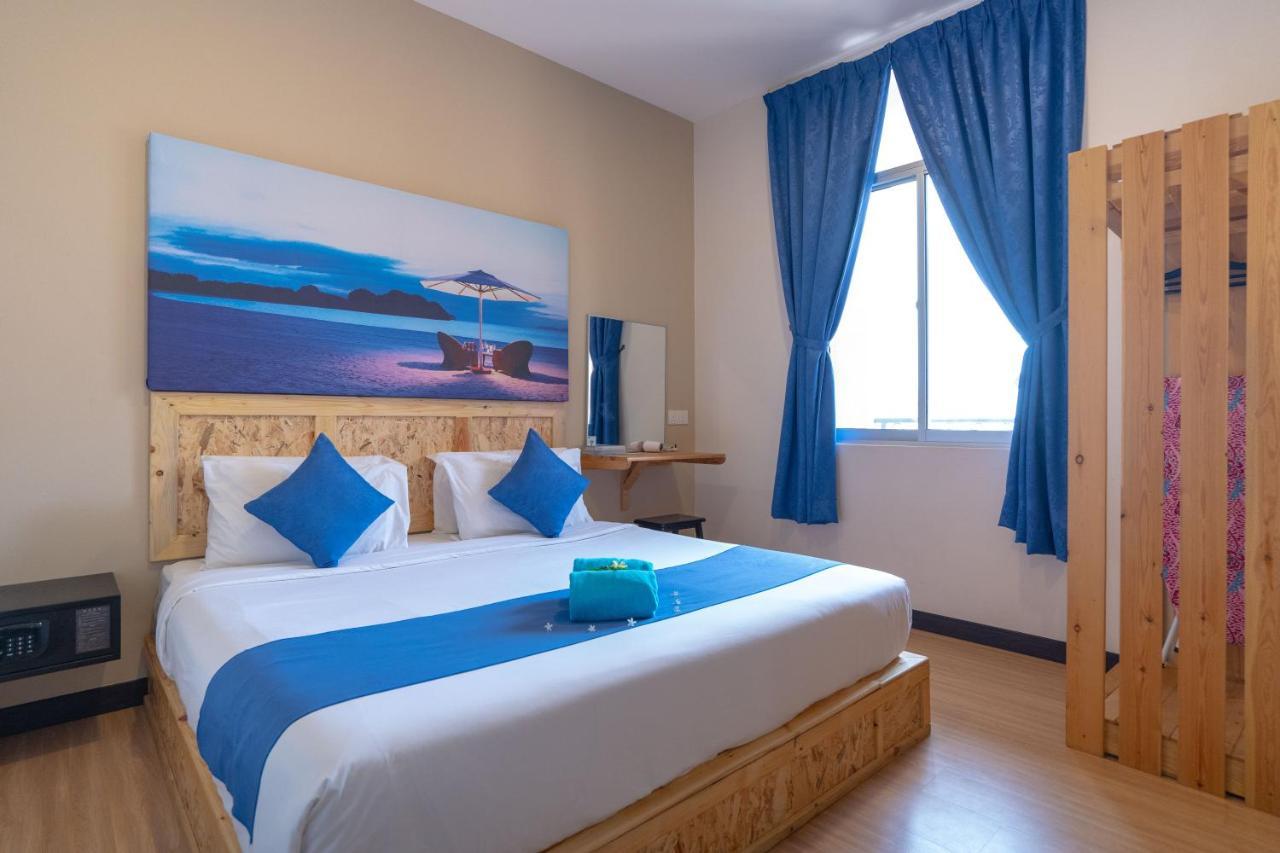 Paretto Seaview Hotel Pantai Cenang  Exterior photo