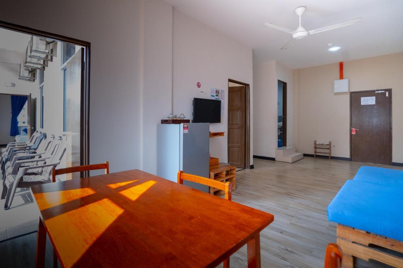 Paretto Seaview Hotel Pantai Cenang  Exterior photo