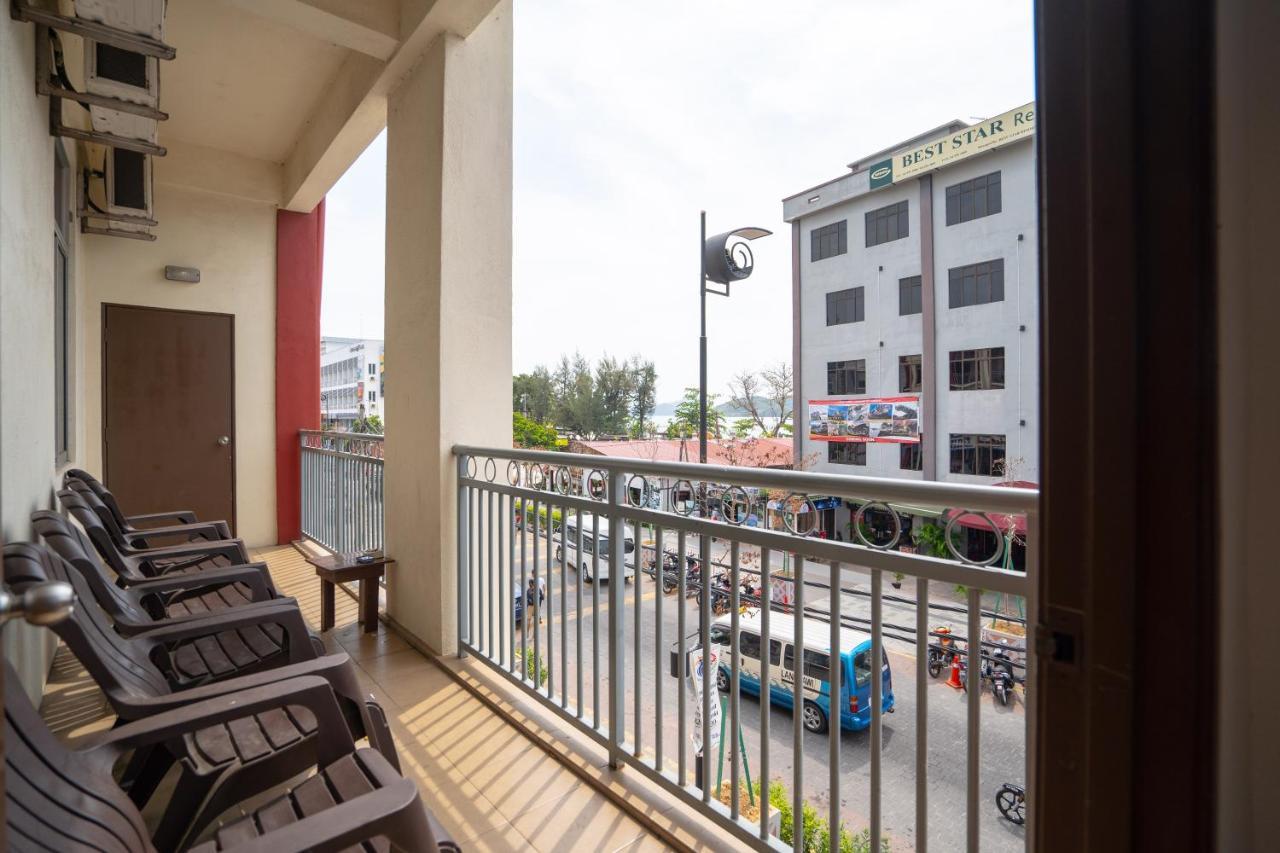Paretto Seaview Hotel Pantai Cenang  Exterior photo