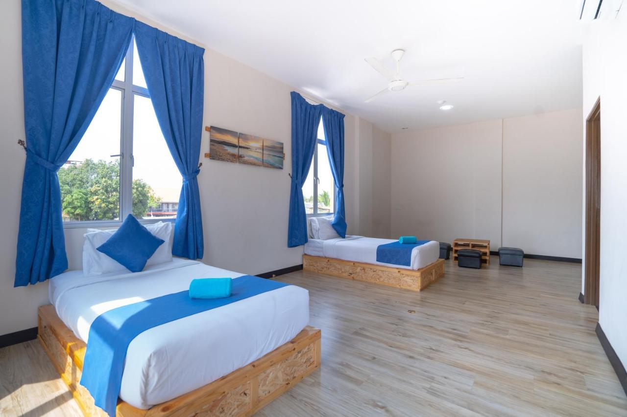 Paretto Seaview Hotel Pantai Cenang  Exterior photo